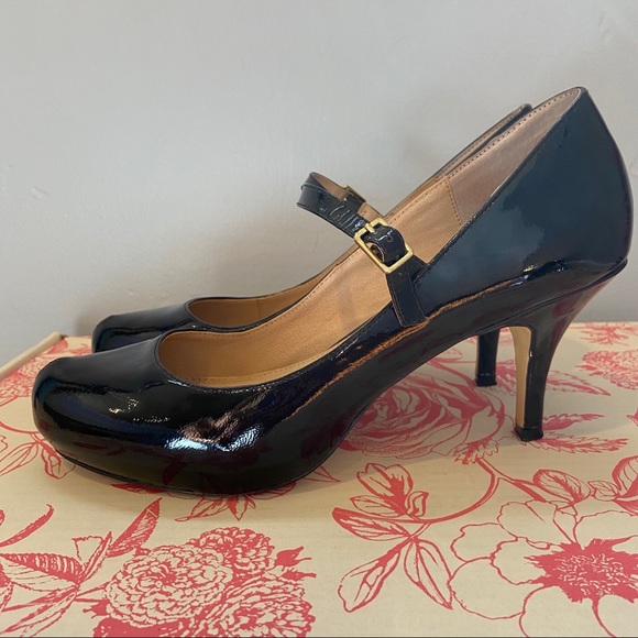 Steve Madden “Premieer” Heels - Picture 2 of 4